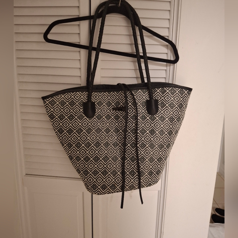 Neiman Marcus Black and White Geometric Tote